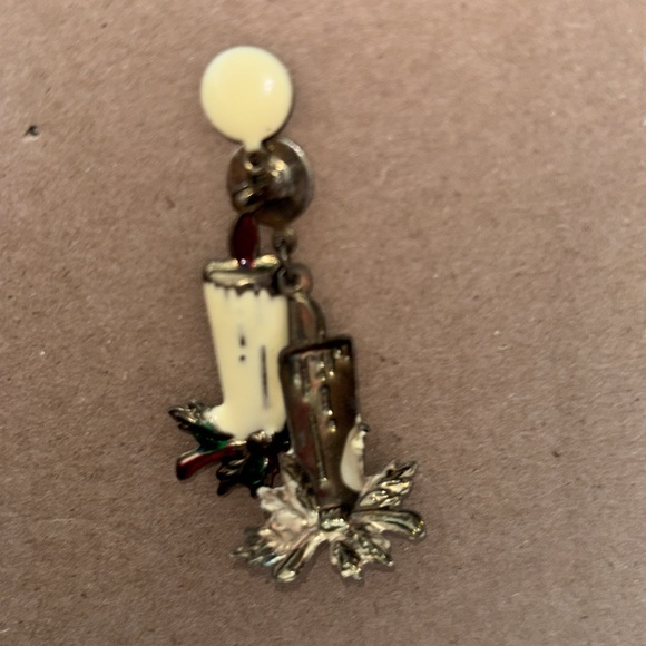 EUC vintage candle holiday earrings. 2” x .75” stud earring off white red green - Picture 5 of 6